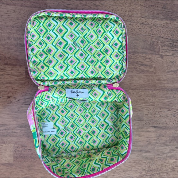 NWOT Lilly Pulitzer x Target Cosmetic Makeup Travel Train Case Fan Dance - Picture 13 of 16